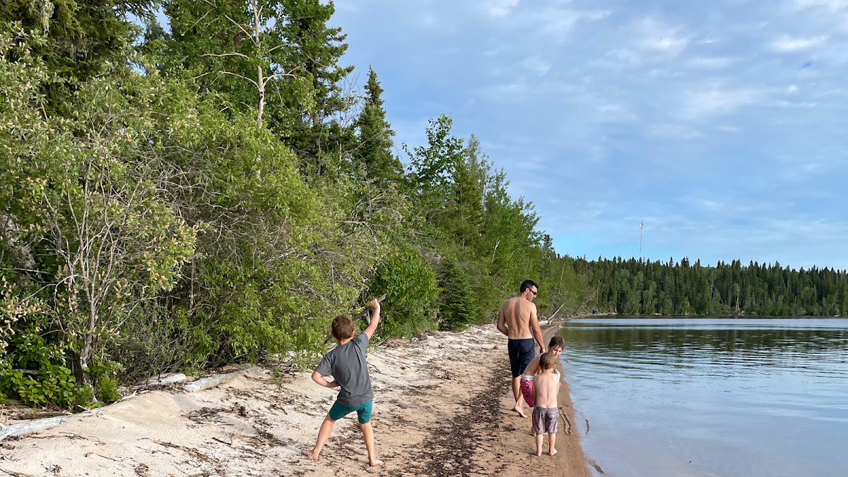 Deschambault Lake Resort Hotel 3