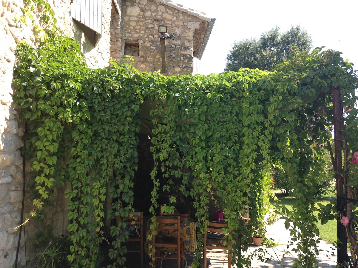 Le Vieux Moulin de Crillon Hotel 3