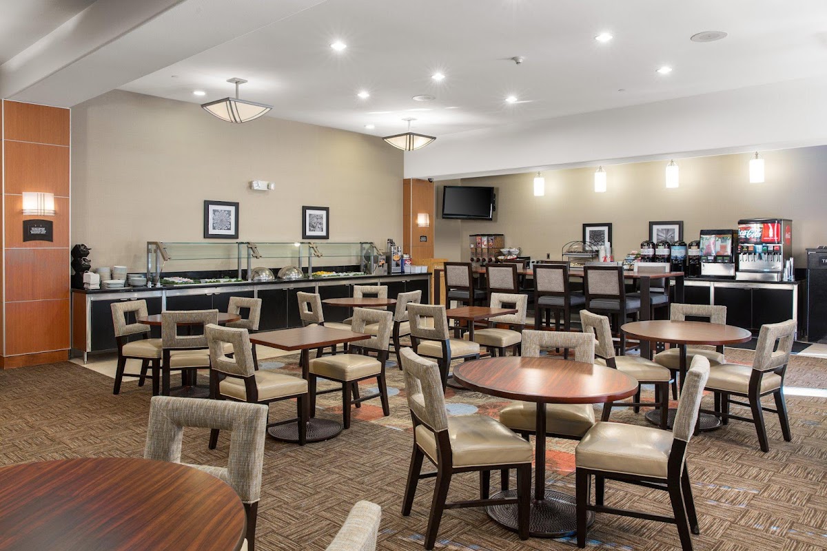 Staybridge Suites Las Vegas - Stadium District by IHG Hotel 3
