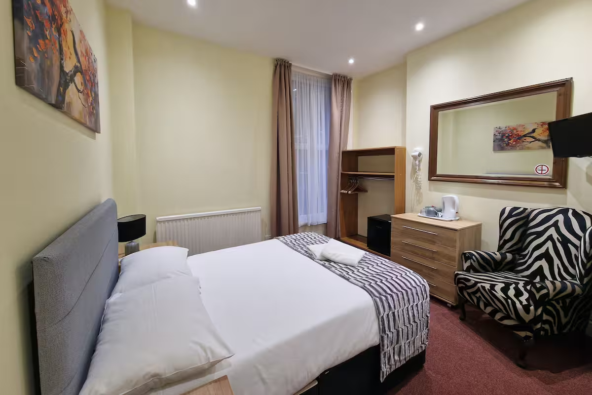 Hotel 65 Hotel 2