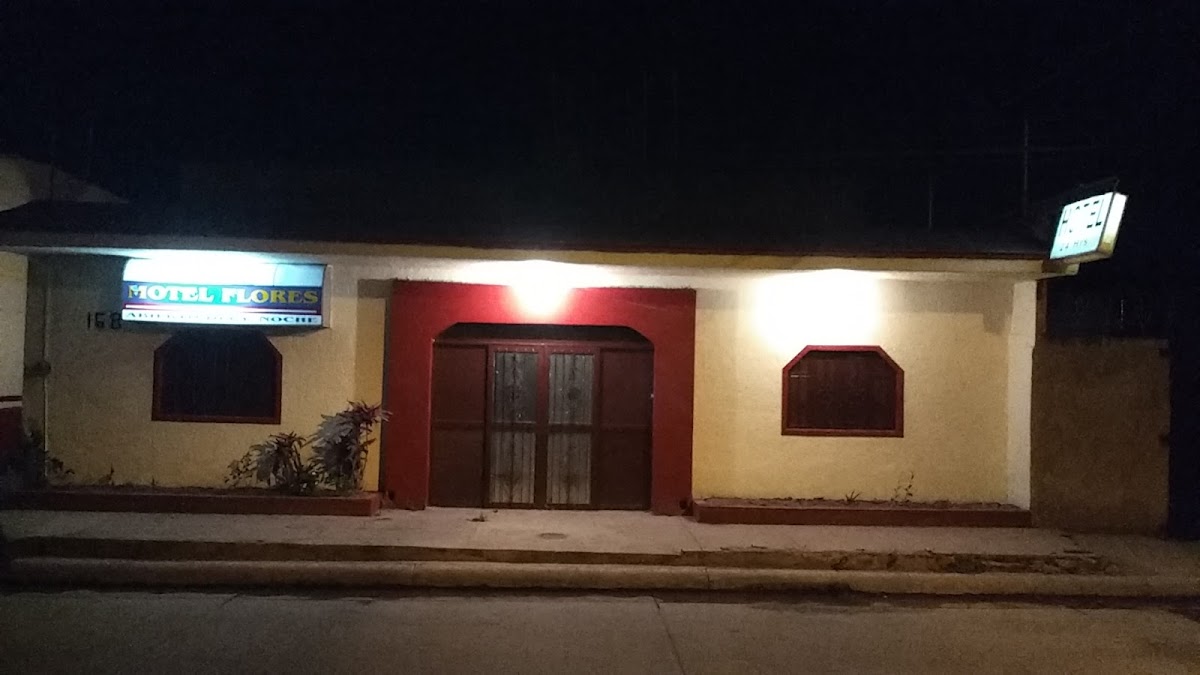 Hotel Flores