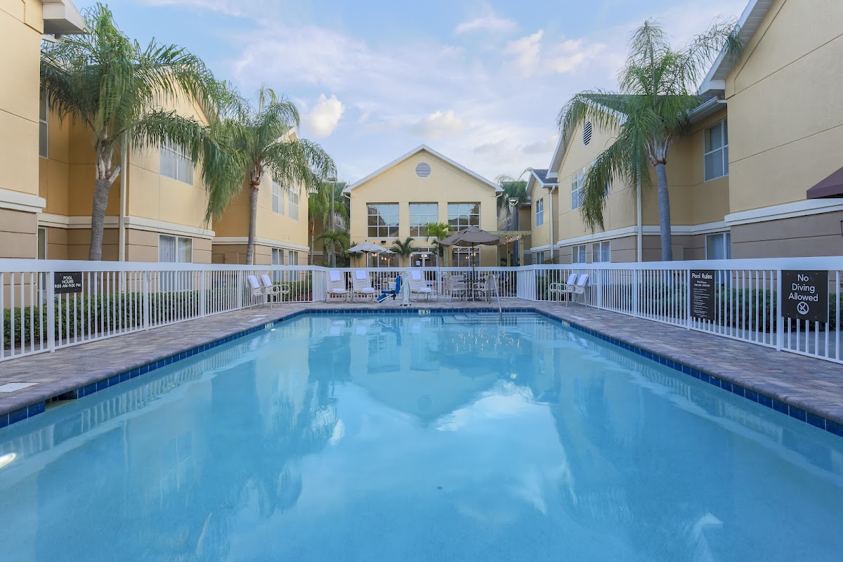 Homewood Suites by Hilton St. Petersburg Clearwater Hotel 3