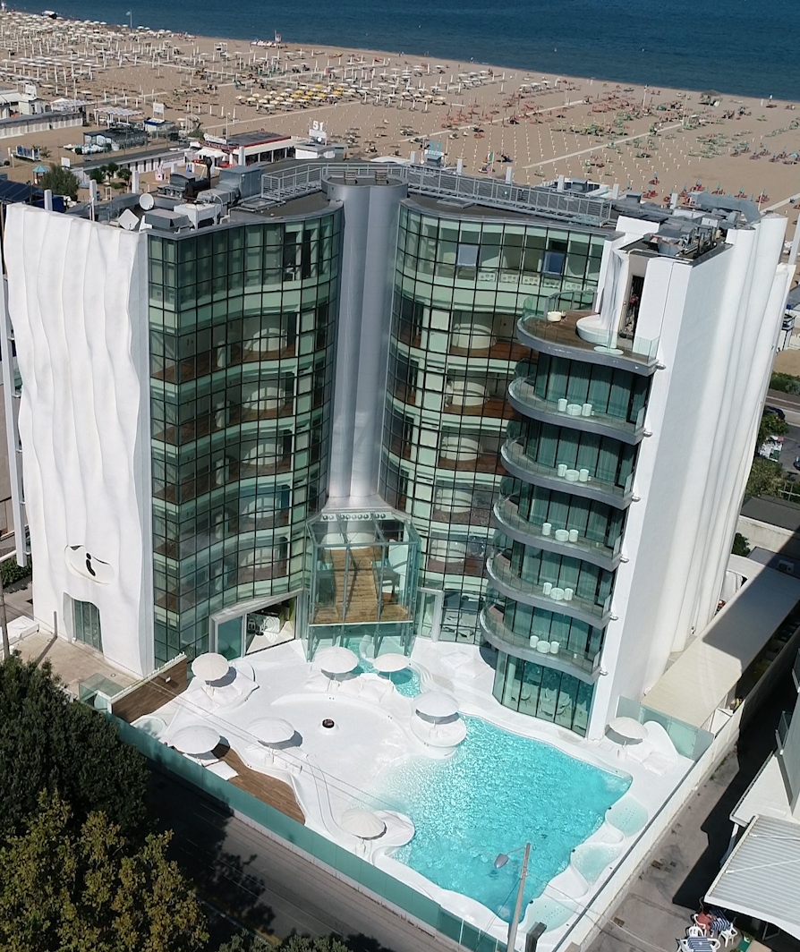 i-SUITE Hotel