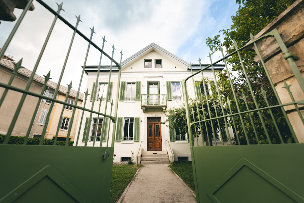 Villa Lorenzo - Chambres & Restaurant - Barcelonnette