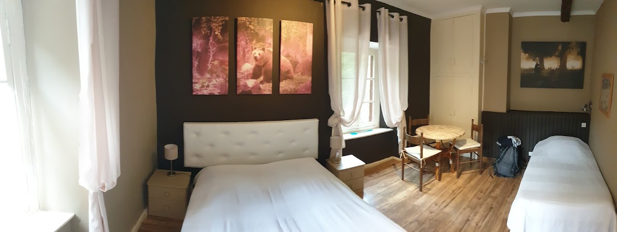 Hotel - Restaurant: Auberge des Deux Rivières
