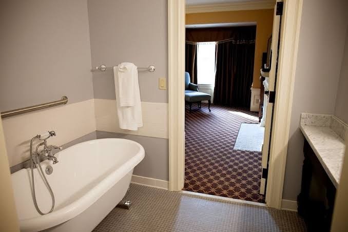 The Mansions On Fifth Luxury Hotel Hotel 3