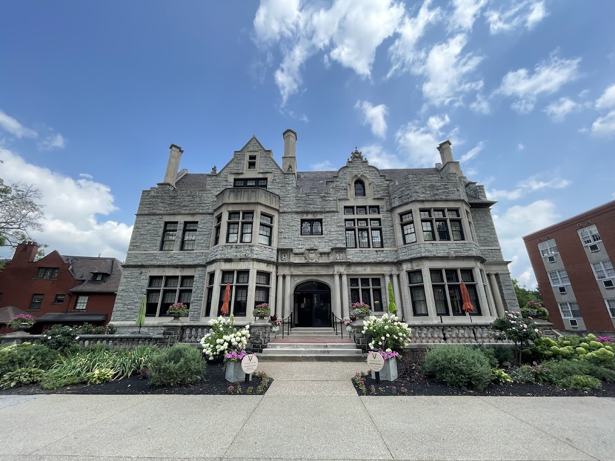The Mansions On Fifth Luxury Hotel