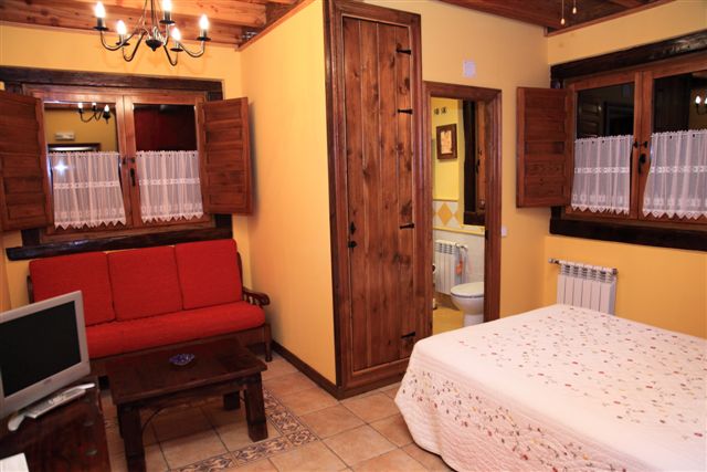 Posada La Vieja Escuela - Valles Pasiegos de Cantabria. Hotel 2