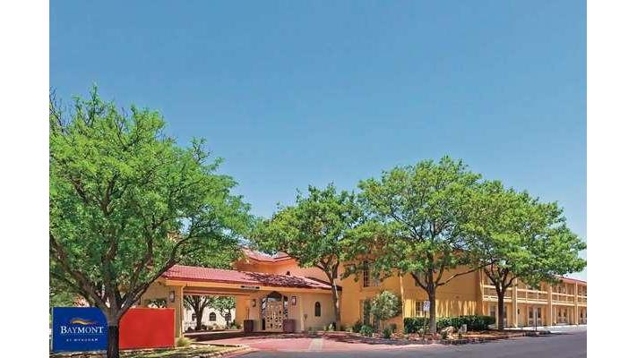 Baymont by Wyndham Lubbock - Downtown Civic Center
