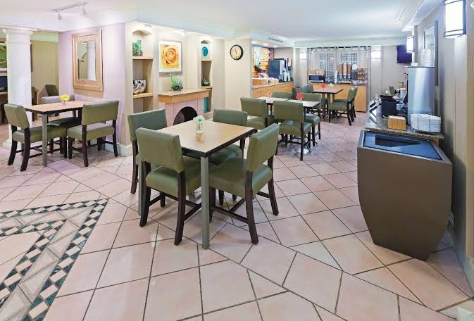 Baymont by Wyndham Lubbock - Downtown Civic Center