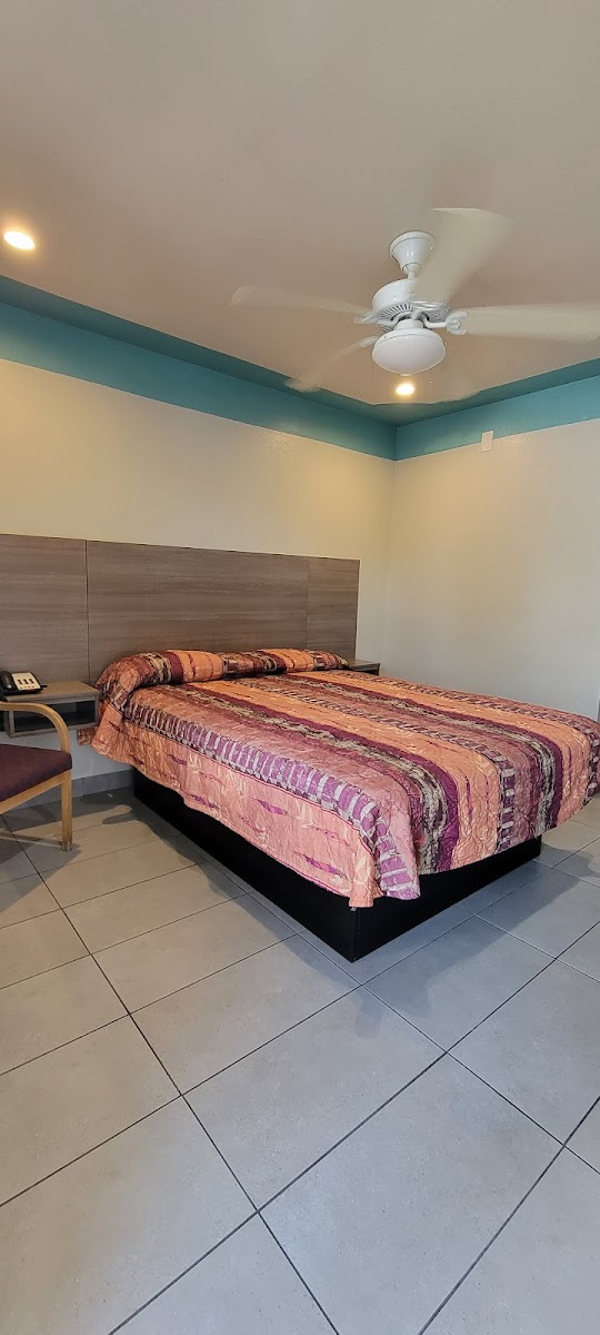 Maxim III Motel Hotel 2