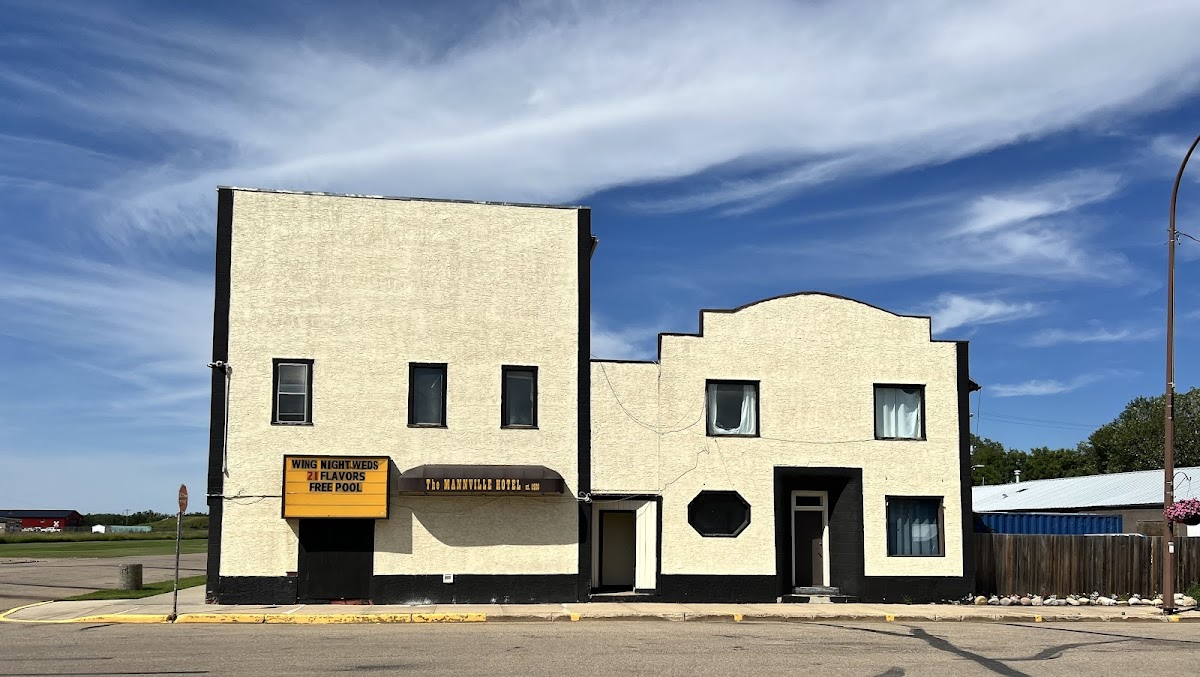 Mannville Hotel