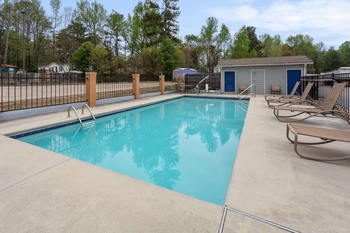 Days Inn by Wyndham Douglasville-Atlanta-Fairburn Road Hotel 3