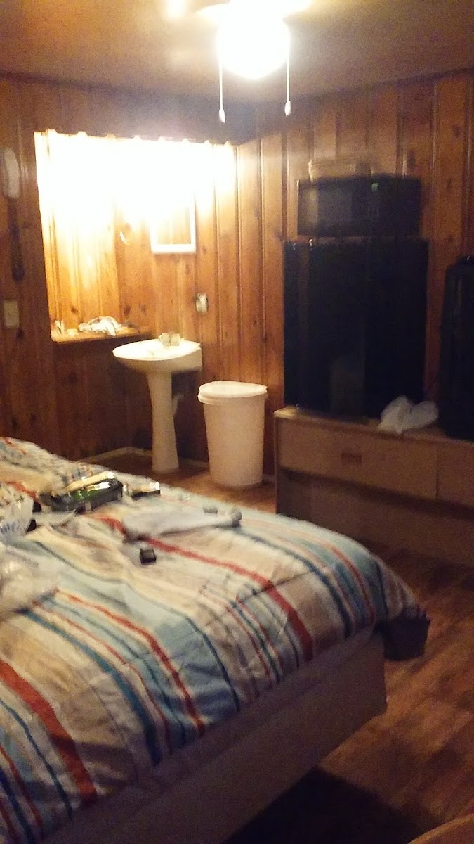 Bar L Motel Hotel 2