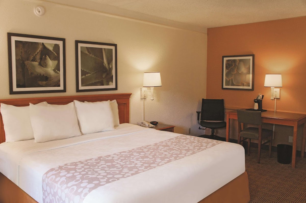 La Quinta Inn by Wyndham Houston La Porte Hotel 2