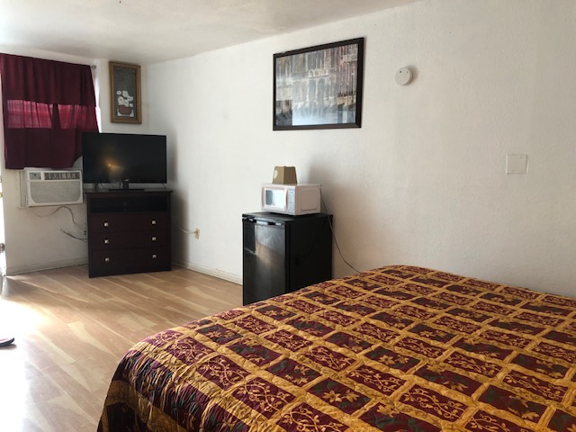 Budget Inn & Suites Hotel 2
