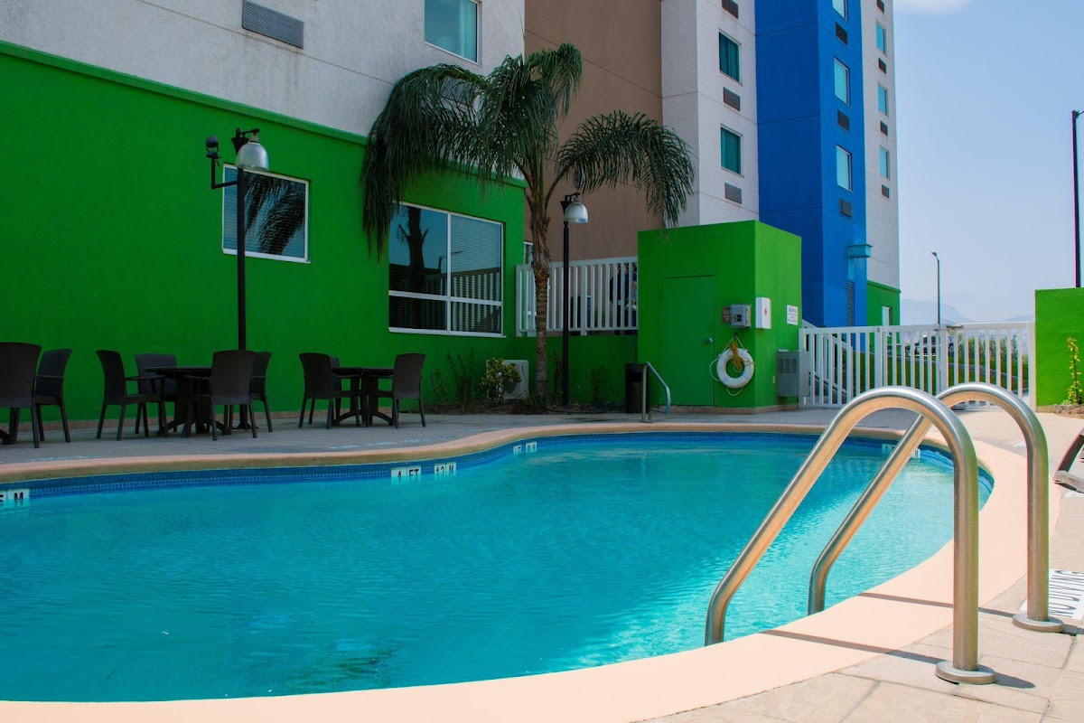 Holiday Inn Express Saltillo Zona Aeropuerto by IHG