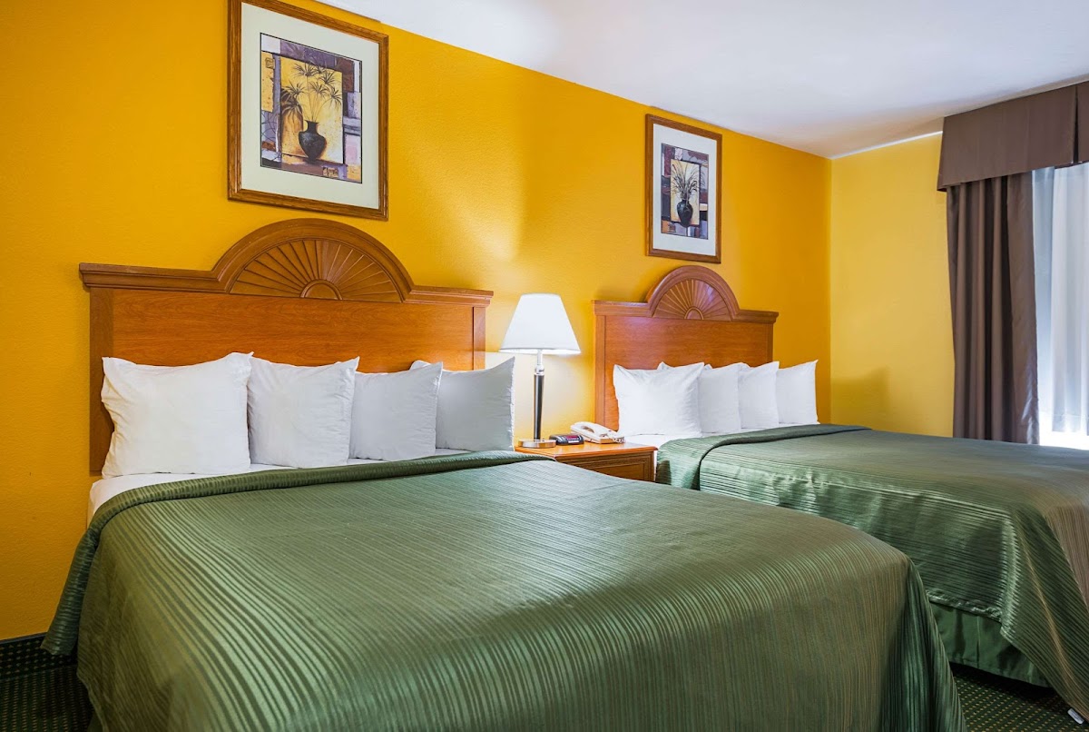 Quality Inn & Suites Franklin Hotel 2