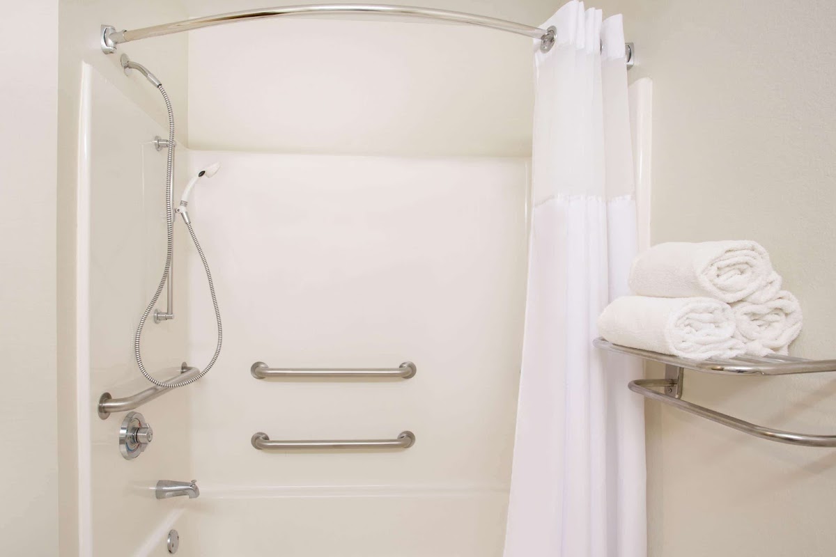 Microtel Inn & Suites by Wyndham Leesburg/Mt Dora Hotel 2