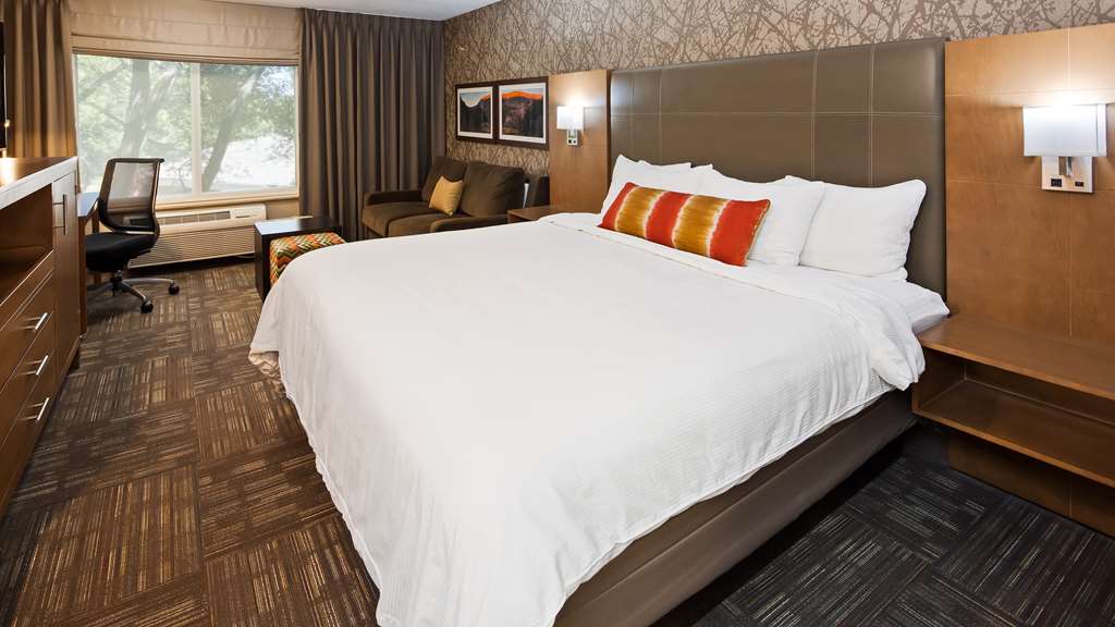 Best Western Plus CottonTree Inn Hotel 2