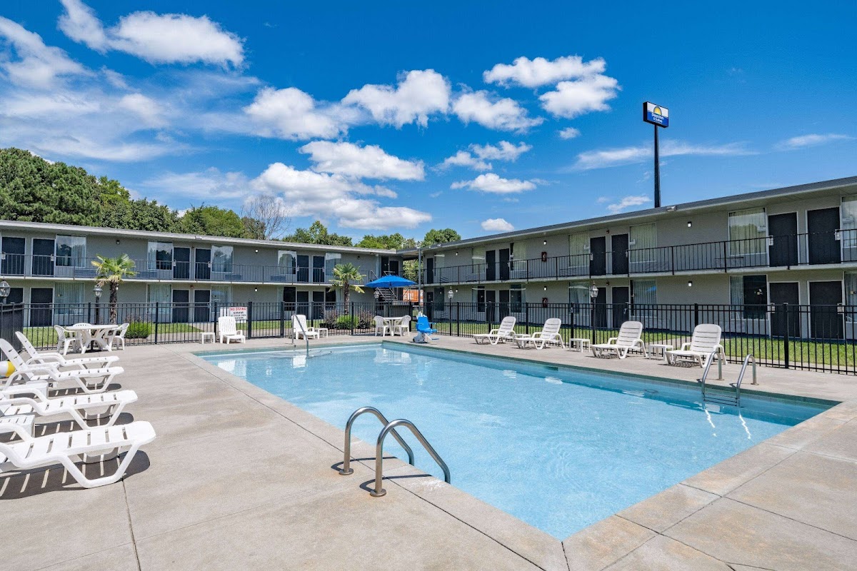 Days Inn and Suites by Wyndham Oxford Hotel 1