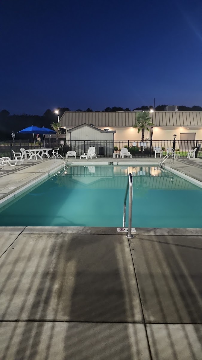 Days Inn and Suites by Wyndham Oxford Hotel 3