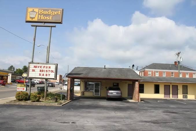 Budget Host Inn