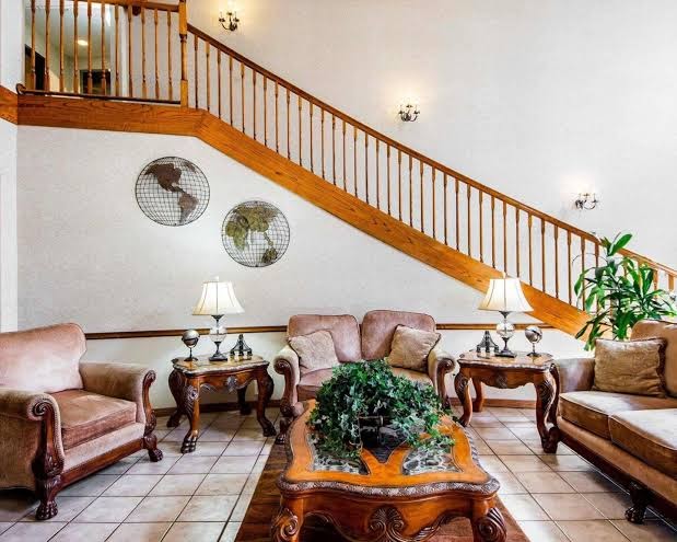 Comfort Inn & Suites Ponca City near Marland Mansion Hotel 2