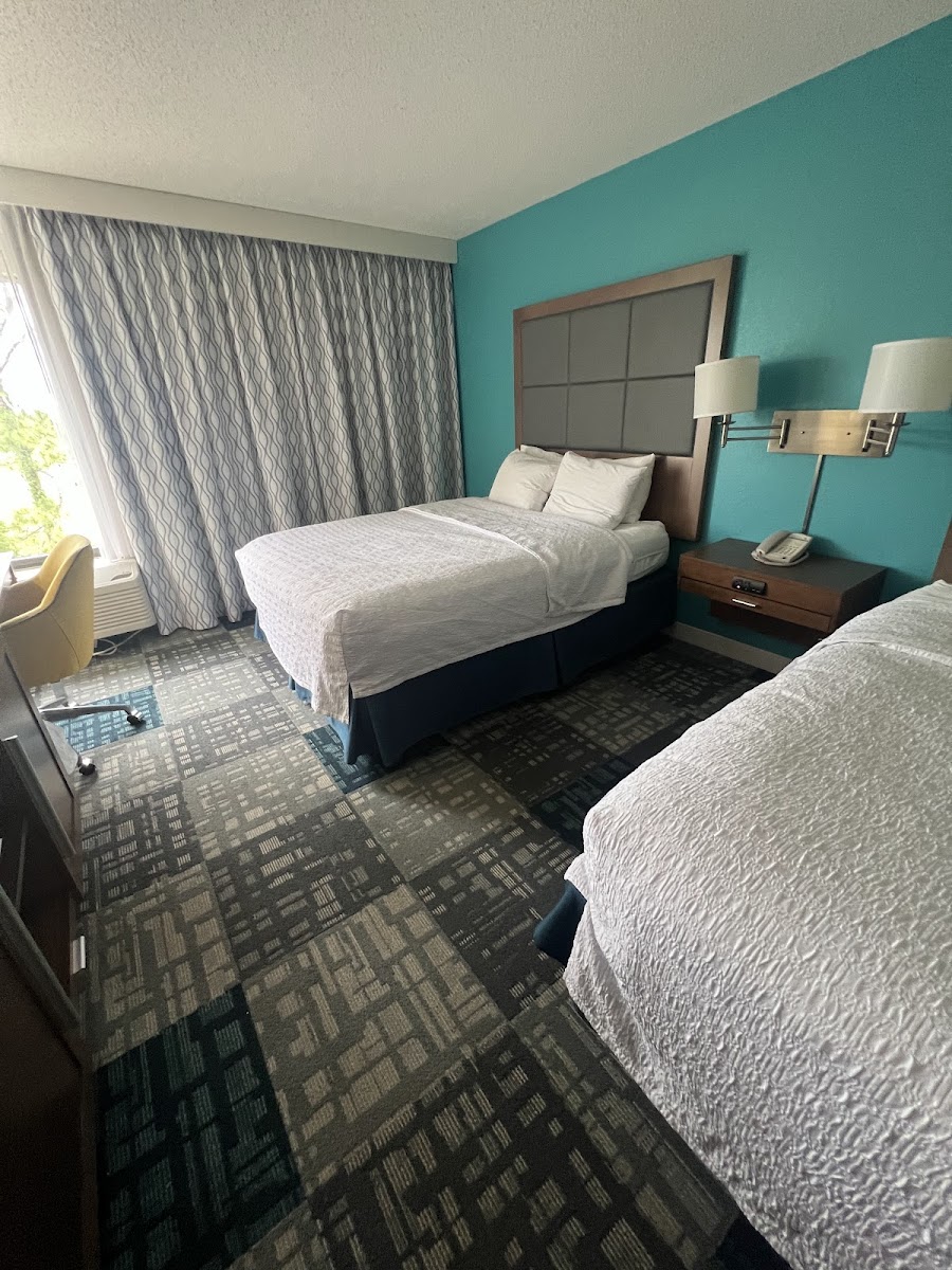 Hampton Inn Adel Hotel 2