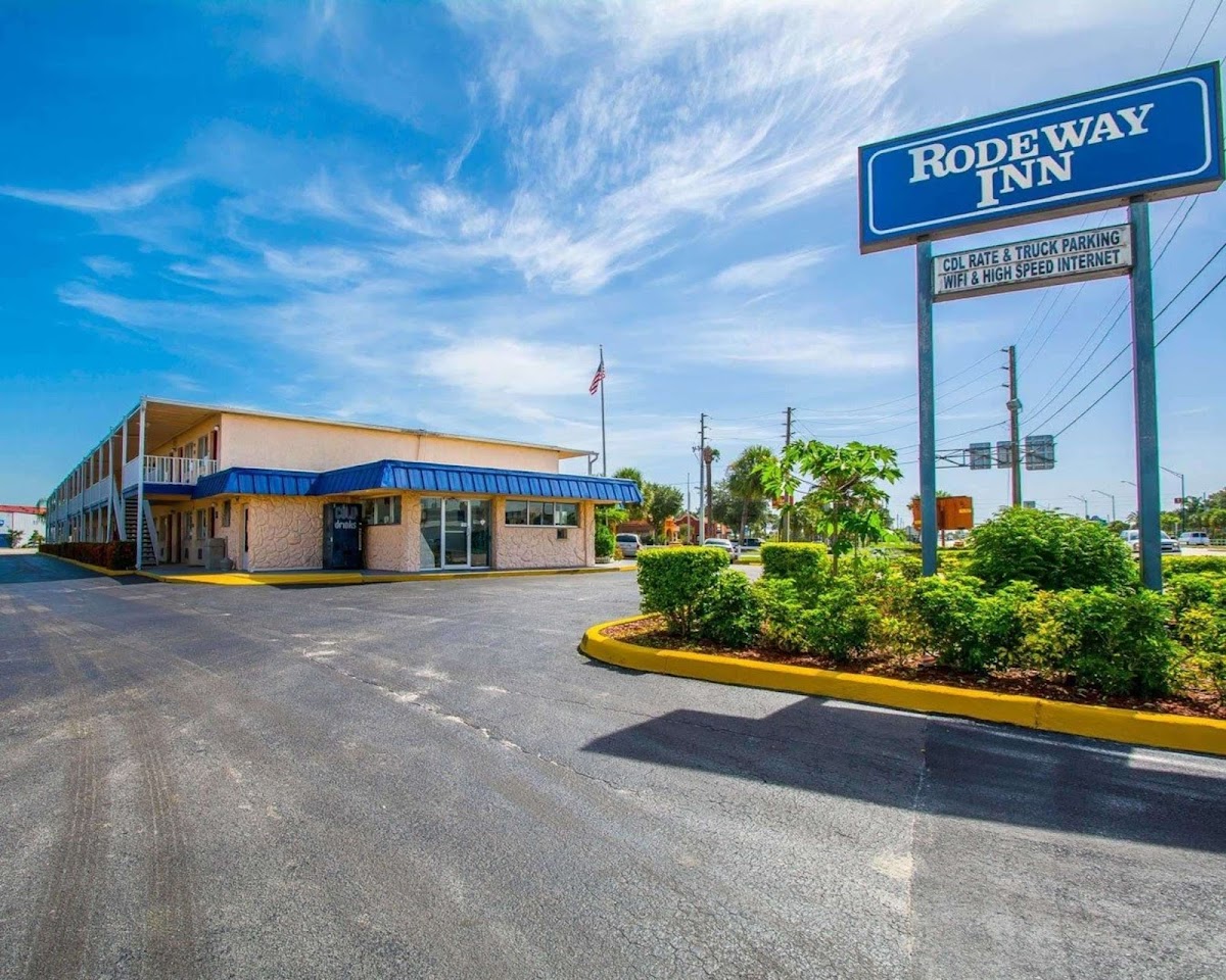Rodeway Inn Fort Pierce I-95 Hotel 1