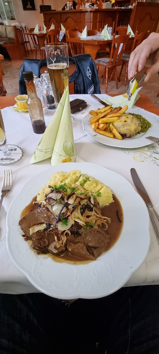Pension und Gaststätte 'Zum Brunnen' Hotel 3