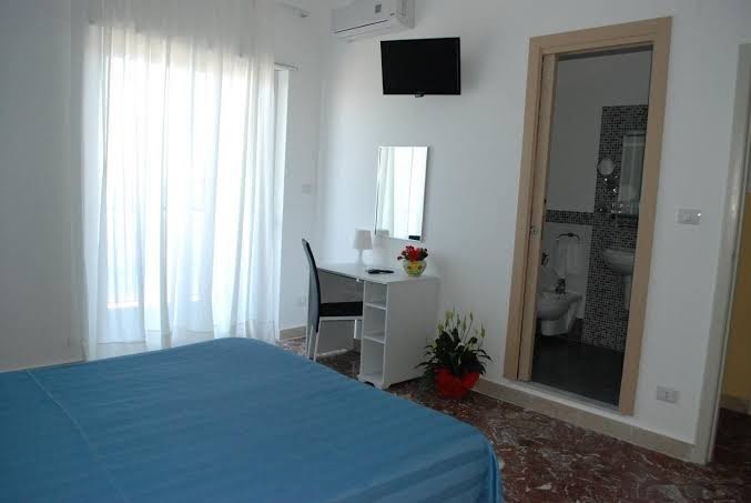 Maniel Beach Hotel