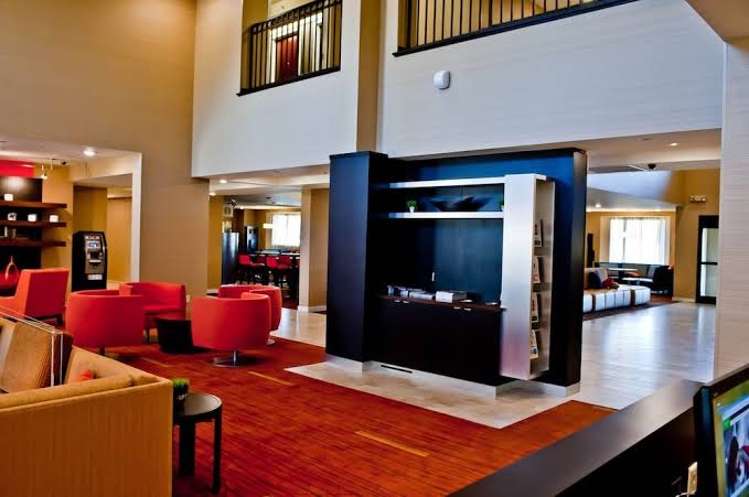Courtyard by Marriott Decatur Hotel 2