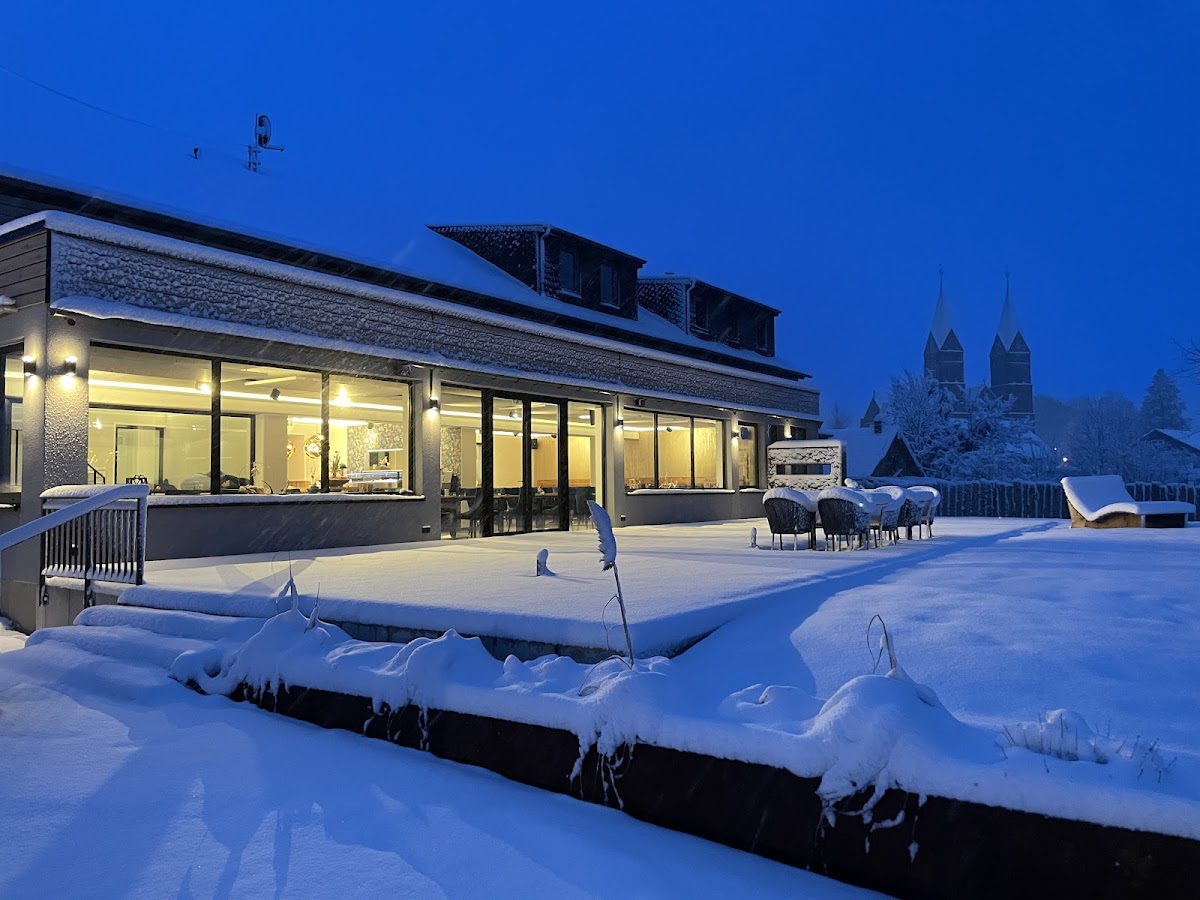 DER Hirsch • Hotel • Apartments