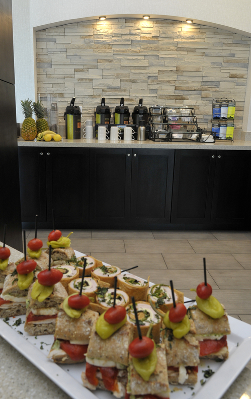 Staybridge Suites St. Petersburg Downtown by IHG Hotel 2