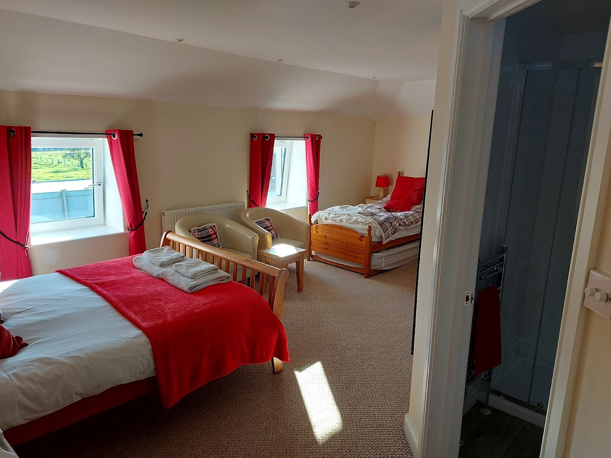 The Village Inn and Kirtle House B & B