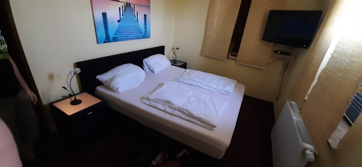 Rheinufer-Lodge Hotel 2