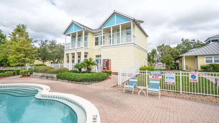 Barefoot Suites