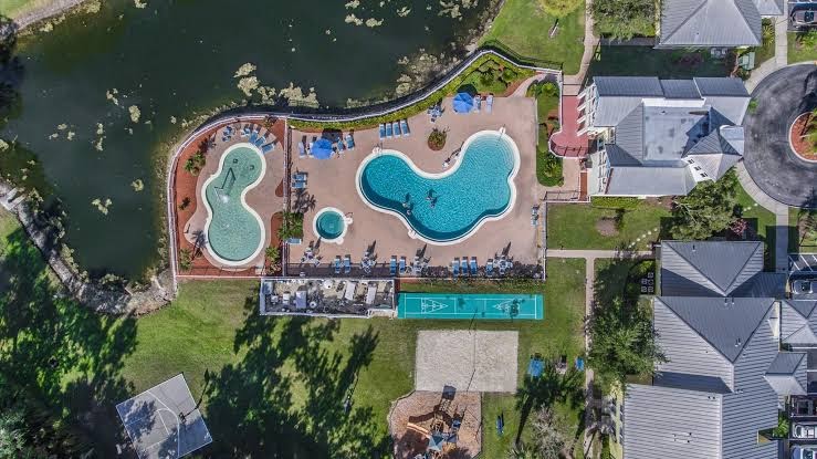 Barefoot Suites Hotel 3