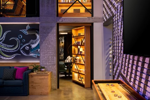 Moxy San Diego Downtown/Gaslamp Quarter