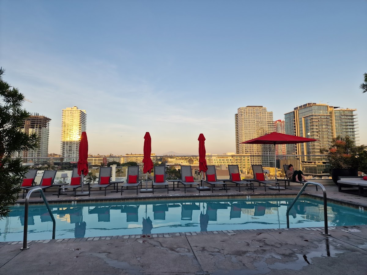 Moxy San Diego Downtown/Gaslamp Quarter