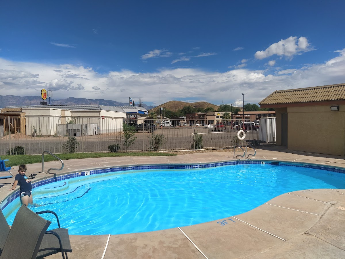 Super 8 by Wyndham Hurricane Zion National Park Hotel 3