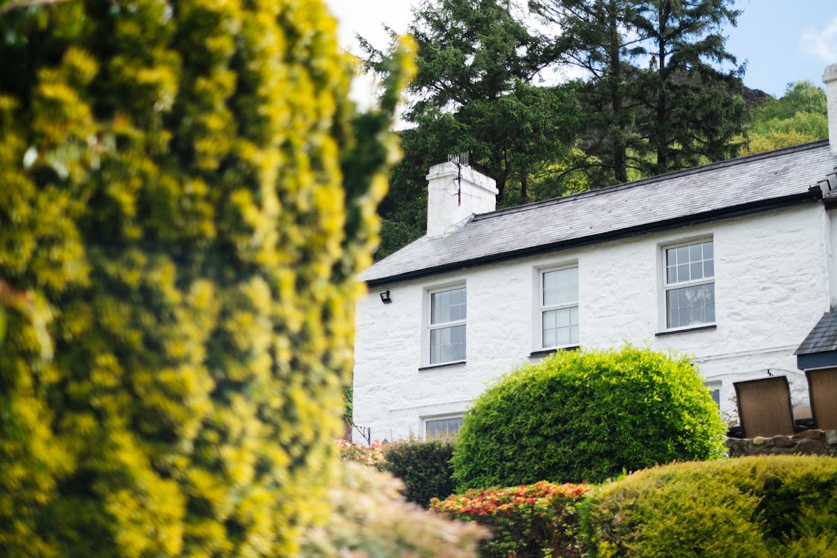 Tŷ Afon - River House