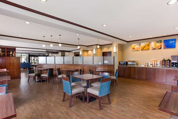Comfort Suites North Mobile