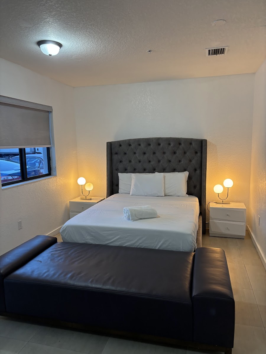Renzzi Wynwood Apartments Hotel 2