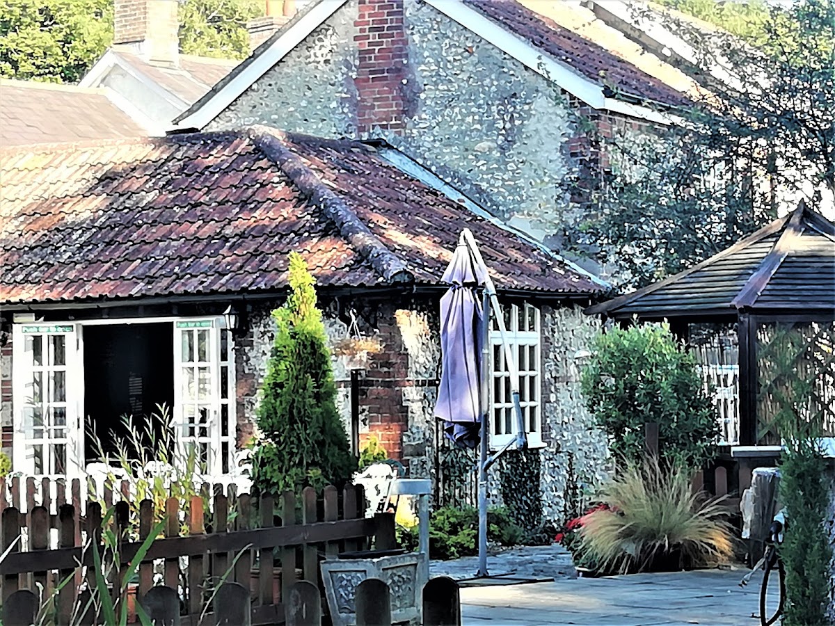 Piddle Inn Not the Ordinary