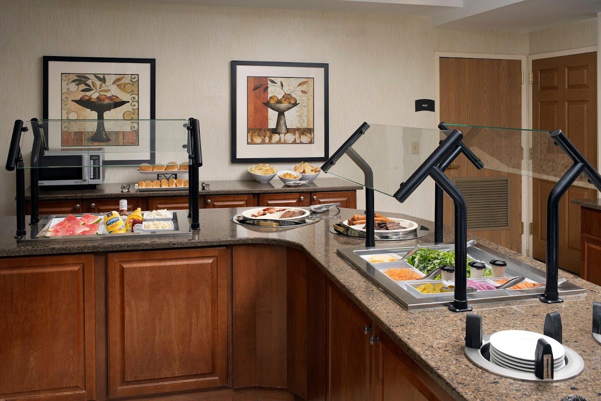 Staybridge Suites North Brunswick by IHG Hotel 3