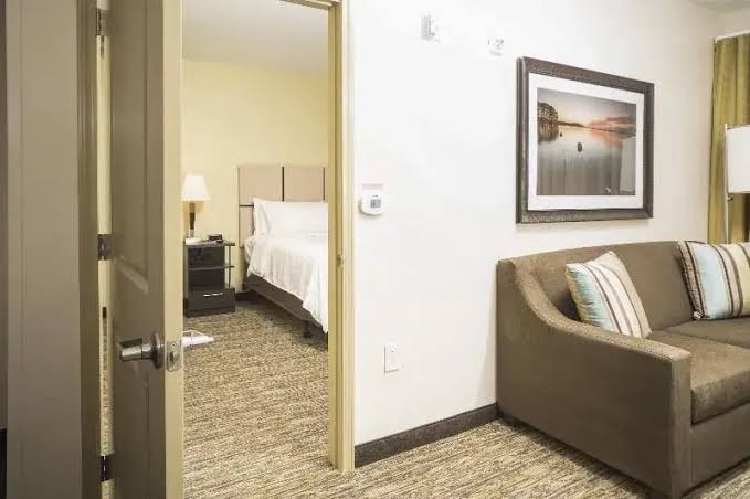 Candlewood Suites