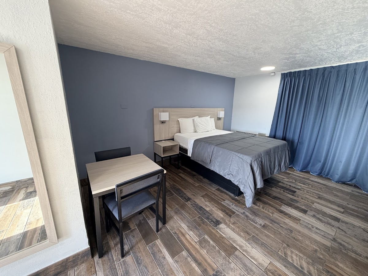 Bravo Inn Greensboro Hotel 2