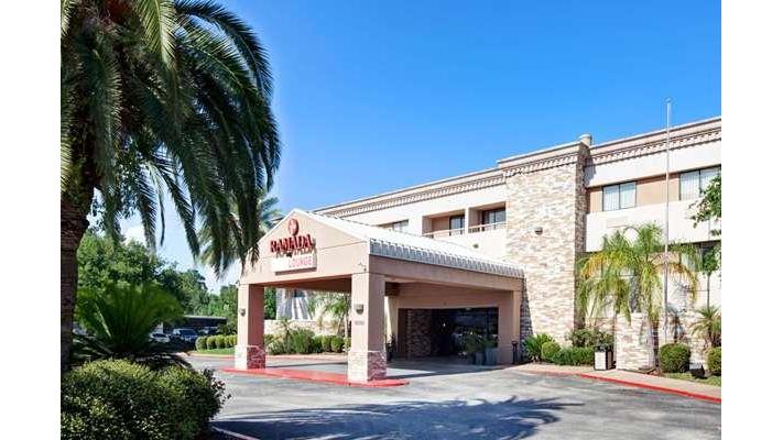 Ramada by Wyndham Houston Intercontinental Airport South Hotel 2